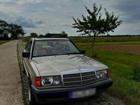 Gebraucht Mercedes 190 109 PS (80 kW) 1992 Gold Limousine