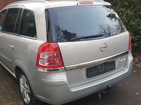 Gebraucht Opel Zafira Edition 140 PS (102 kW) 2010 Silber Van / Kleinbus