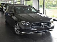 Gebraucht Mercedes E400 Avantgarde 330 PS (242 kW) 2023 Grau Limousine
