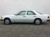 Gebraucht Mercedes E200 118 PS (86 kW) 1992 Weiss Limousine