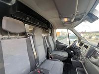 Gebraucht Renault Master 150 PS (110 kW) 2020 Weiß Van / Kleinbus