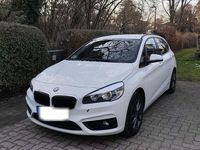 Gebraucht BMW 216 116 PS (85 kW) 2017 Weiß Van / Kleinbus