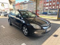 Gebraucht Hyundai i30 110 PS (80 kW) 2011 Schwarz Kombi