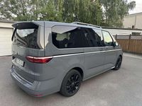 Second-hand VW Multivan Style 150 CP (110 kW) 2023 Gri Monovolum
