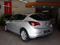 Gebraucht Opel Astra Exklusiv 120 PS (88 kW) 2015 Silber Limousine