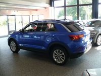 Gebraucht VW T-Roc Life 150 PS (110 kW) 2023 Blau SUV