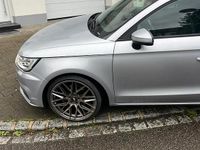 Gebraucht Audi A1 S-Line 130 PS (95 kW) 2016 Silber Kleinwagen