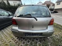 Gebraucht Toyota Yaris Sol 87 PS (63 kW) 2004 Grey metallic Kleinwagen