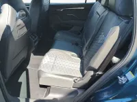 Neu VW Tayron R-line 193 PS (141 kW) 2025 Nightshade blue metallic SUV