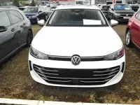 Gebraucht VW Passat Elegance 150 PS (110 kW) 2024 Weiß Kombi