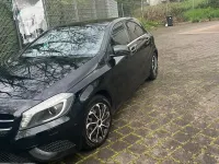 Gebraucht Mercedes A180 122 PS (89 kW) 2015 Schwarz Limousine