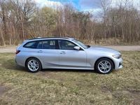 Gebraucht BMW 320 Advantage 190 PS (139 kW) 2020 Silber Kombi