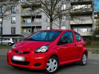 Gebraucht Toyota Aygo Cool 68 PS (50 kW) 2009 Rot Kleinwagen