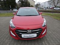 Gebraucht Hyundai i30 YES! 135 PS (99 kW) 2016 Rot Kombi