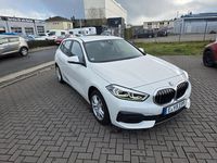 Gebraucht BMW 118 Advantage 136 PS (100 kW) 2021 Weiß Kleinwagen