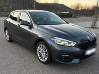 Gebraucht BMW 118 Advantage 150 PS (110 kW) 2019 Grau Kleinwagen