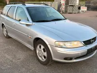 Usata Opel Vectra 125 CV (91 kW) 2001 Argento Station wagon