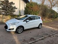 Gebraucht Ford Fiesta 95 PS (69 kW) 2013 Weiß Limousine
