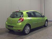 Gebraucht Renault Clio II Dynamique 75 PS (55 kW) 2010 Apfelgrün Limousine