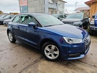 Gebraucht Audi A1 95 PS (69 kW) 2015 Blau Kleinwagen