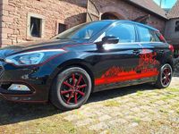 Gebraucht Hyundai i20 75 PS (55 kW) 2017 Schwarz Limousine