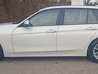 Gebraucht BMW 318 150 PS (110 kW) 2016 Weiß Kombi