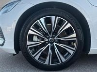 Gebraucht Volvo V60 Ultimate 455 PS (334 kW) 2023 Crystal weiß perleffekt Kombi