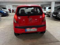 Gebraucht Hyundai i10 68 PS (50 kW) 2009 Rot Kleinwagen