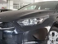 Gebraucht Kia Ceed Sportswagon 136 PS (100 kW) 2023 Black pearl metallic Kombi