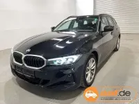 Gebraucht BMW 320 Sport Line 190 PS (139 kW) 2023 Saphirschwarz Kombi