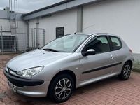 Gebraucht Peugeot 206 75 PS (55 kW) 2005 Silber Kleinwagen