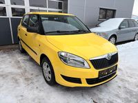 Gebraucht Skoda Fabia 60 PS (44 kW) 2012 Gelb Limousine