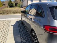 Gebraucht Mercedes B180 116 PS (85 kW) 2019 Grau Van / Kleinbus