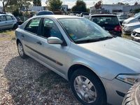 Gebraucht Renault Laguna II Dynamique 120 PS (88 kW) 2003 Silber Limousine