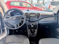 Gebraucht Hyundai i10 69 PS (50 kW) 2012 Silber Kleinwagen
