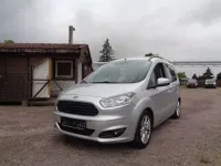 Gebraucht Ford Tourneo Courier Titanium 76 PS (55 kW) 2015 Polarsilber metallic Van / Kleinbus