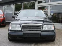 Gebraucht Mercedes 220 Sportline 150 PS (110 kW) 1993 Schwarz Coupé