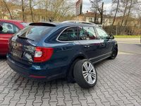 Gebraucht Skoda Superb Elegance 170 PS (125 kW) 2014 Lavablau metallic Kombi