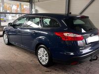 Gebraucht Ford Focus 105 PS (77 kW) 2013 Blau Kombi