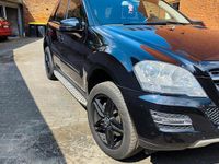 Gebraucht Mercedes ML350 231 PS (169 kW) 2010 Schwarz SUV