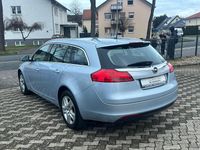 Gebraucht Opel Insignia Edition 140 PS (102 kW) 2011 Blau Kombi