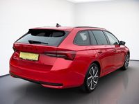 Gebraucht Skoda Octavia SportLine 150 PS (110 kW) 2025 Rot Kombi