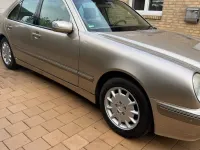 Gebraucht Mercedes E320 Elegance 224 PS (164 kW) 1999 Beige Limousine