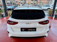 Usado Kia Ceed 160 HP (117 kW) 2022 Branco Citadino