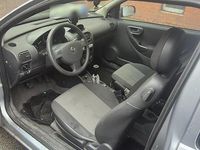 Używany Opel Corsa 58 KM (42 kW) 2006 Szary Hatchback