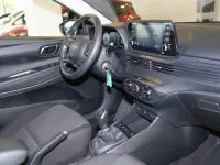 Gebraucht Hyundai i20 Trend 101 PS (74 kW) 2023 Intense blue Kleinwagen