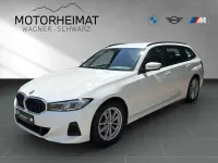 Gebraucht BMW 320 Sport Line 190 PS (139 kW) 2023 Alpinweiss iii Kombi