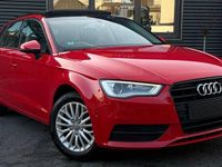 Gebraucht Audi A3 Ambiente 110 PS (80 kW) 2015 Rot Limousine