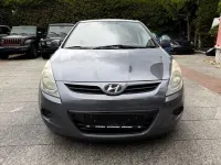 Gebraucht Hyundai i20 77 PS (56 kW) 2012 Grau Kleinwagen
