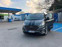 Gebraucht Ford Tourneo 131 PS (96 kW) 2018 Grau Van / Kleinbus
